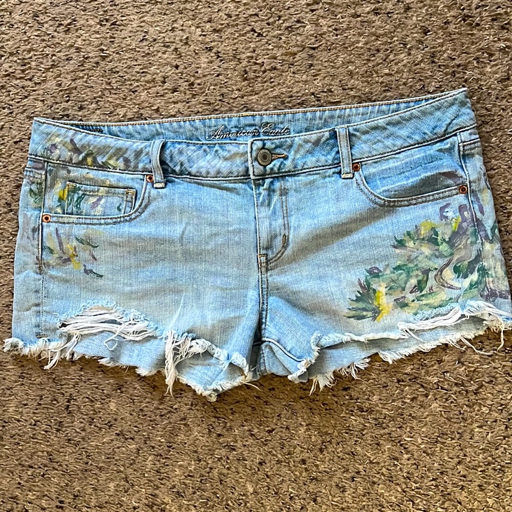 American Eagle Outfitters distress jeans